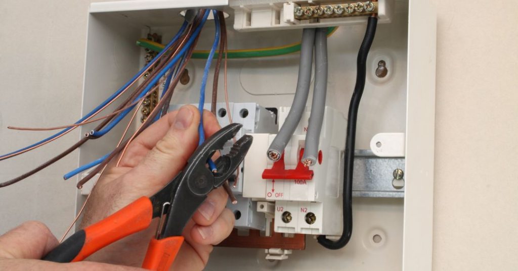 Circuitos e fiações elétricas em Volta Redonda